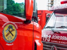 Bombeiros Voluntários em atendimento à ciclista atropelada