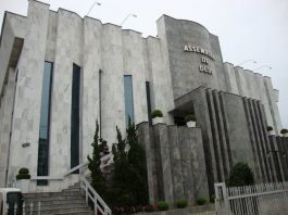 Deputados querem aumentar a ocupação em igrejas de regiões com risco moderado para Covid-19