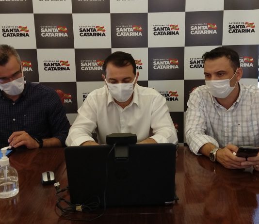 Secretário de Estado de Saúde pede exoneração em meio a polêmica com compra de respiradores