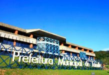 Família de criança que teve parte do dedo decepado em escola municipal de Joinville será indenizada