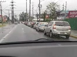 VÍDEO: donos de CEIs particulares fazem protesto em ruas de Joinville