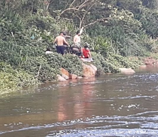 Pai e filha se afogam e são resgatados por populares no Quiriri, em Joinville