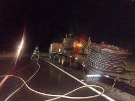 Incêndio em carreta na BR-101, em Araquari
