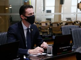 Krelling deixa a Alesc para concorrer a prefeito de Joinville