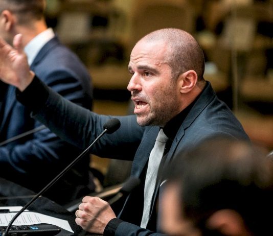 Deputado catarinense quer proibir obrigatoriedade da vacina contra Covid-19