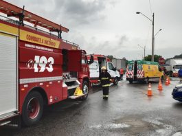 Ciclista fica gravemente ferido após ser atropelado por carro na marginal da BR-101, em Joinville