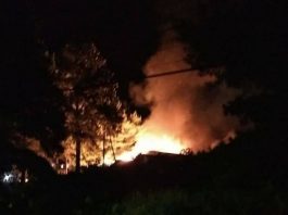 Incêndio atinge fábrica de móveis em Rio Negrinho