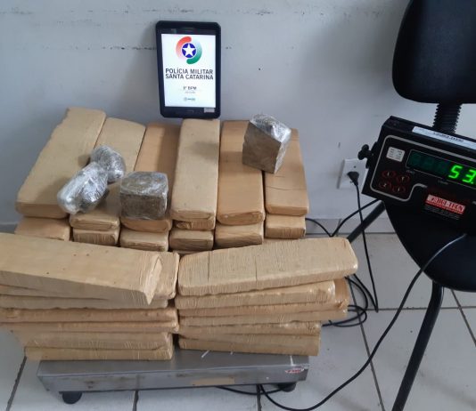 Polícia apreende mais de 50 kg de droga em casa abandonada de Joinville