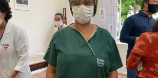 Rosângela, primeira vacinada em Joinville, e família já tiveram Covid-19