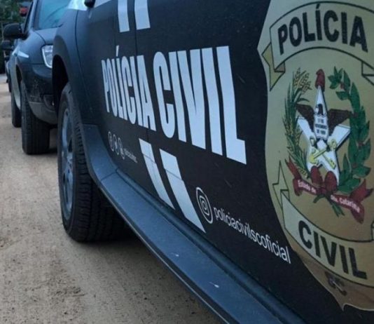 Homem é indiciado após se masturbar dentro de carro no bairro Santo Antônio, em Joinville