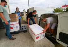 Doses da vacina Oxford são distribuídas pelos municípios de Santa Catarina