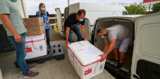 Covid-19: Governo de SC distribui doses da vacina Oxford-AstraZeneca para municípios Doses da vacina Oxford são distribuídas pelos municípios de Santa Catarina