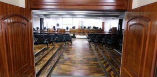 Acusado de matar amigo e deixá-lo nu na calçada será julgado nesta quinta-feira, em Joinville