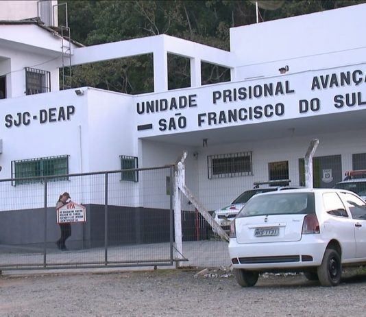 Jovem acusado de matar colega em prisão de São Francisco do Sul é absolvido em júri