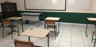 Professores da rede estadual aprovam greve contra retorno das aulas presenciais