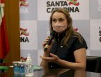 Daniela Reinehr anuncia novos secretários e defende continuidade na política de combate à pandemia