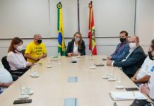 Daniela Reinehr faz reunião com núcleo de eventos da Ajorpeme