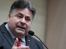 Deputado de SC quer que padres e pastores tenham prioridade na vacinação