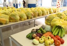 Prefeitura de Joinville distribui mais de 37 mil kits de alimentação para estudantes