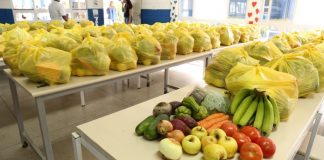 Prefeitura de Joinville distribui mais de 37 mil kits de alimentação para estudantes