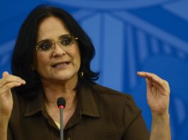Ministra Damares Alves