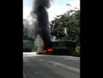 VÍDEO – Caminhão acerta carro, pega fogo e deixa mortos serra na Dona Francisca Vídeo Caminhão acerta carro, pega fogo e deixa mortos serra Dona Francisca
