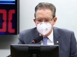 Votação sobre uso medicinal da maconha é adiado na Câmara