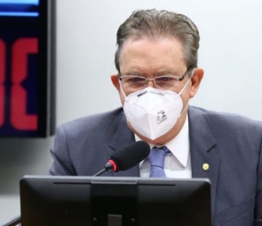 Votação sobre uso medicinal da maconha é adiado na Câmara Votação sobre uso medicinal da maconha é adiado na Câmara