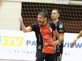 JEC/Krona goleia em clássico e retoma liderança no grupo B da LNF
