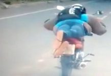 jovem-e-flagrado-pilotando-moto-em-posicao-de-superman-no-oeste-de-sc-superman-posicao-1068x580