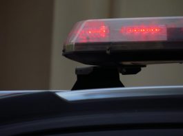 Homem invade casa, amarra morador e rouba cofre no Vila Nova, em Joinville Homem invade casa, amarra morador e rouba cofre no Vila Nova, em Joinville