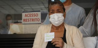 paciente recebe alta joinville