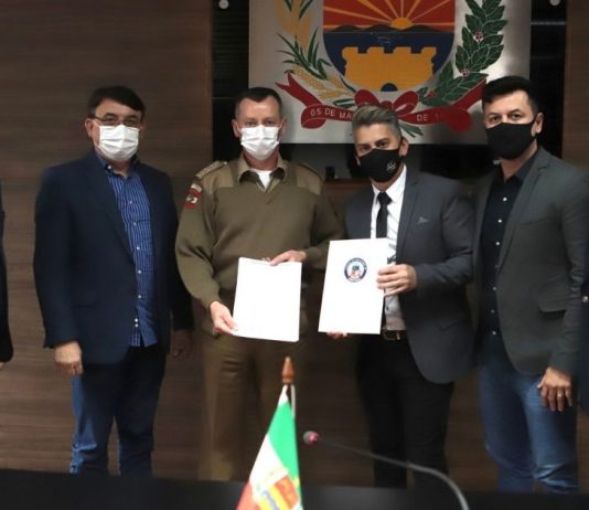 Vereadores de Joinville recebem garantia de mais policiais militares para 2022