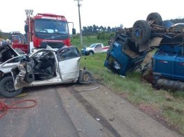 Acidente entre caminhão e três carros deixa duas pessoas gravemente feridas em Canoinhas