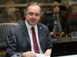 Deputado de Joinville chama ministro do STF de “à toa” e o acusa de implementar ateísmo no Brasil