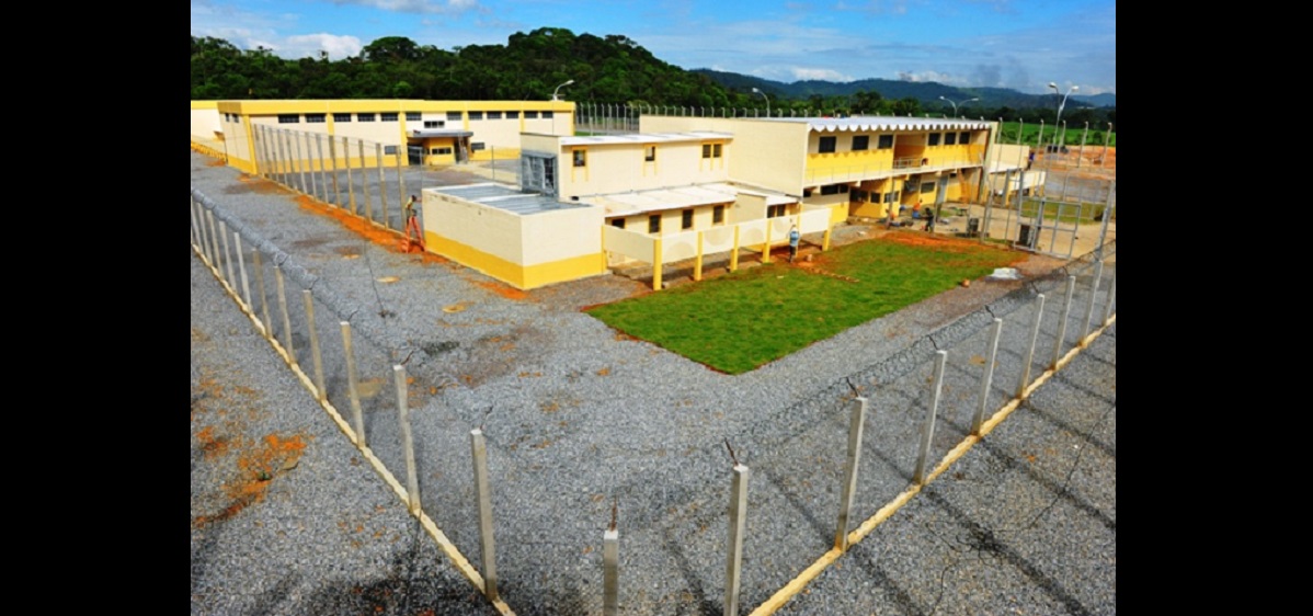 Detentos fogem da Penitenciária de Canhanduba em Itajaí