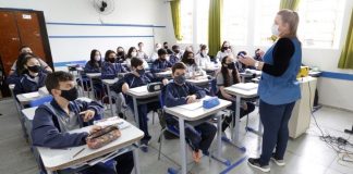 Escolas municipais de Joinville iniciam rematrículas; confira datas rematrículas