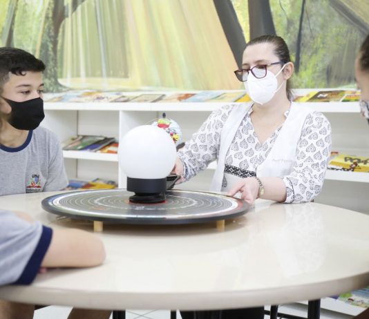 Inscrições para auxiliar de educador e professor terminam neste domingo em Joinville