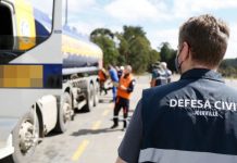 Operação fiscaliza veículos com carga perigosa na Serra Dona Francisca