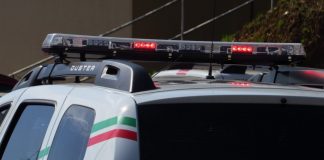 Homem embriagado é preso após sofrer acidente de carro e fugir em Jaraguá do Sul