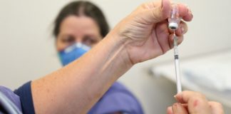 Saiba como fica a vacinação contra a Covid-19 durante o feriadão de Finados em Joinville