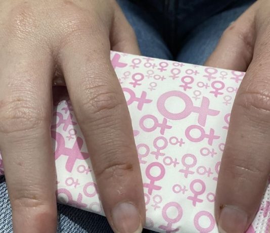 Entenda o que é pobreza menstrual e como afeta a população de Joinville