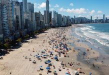 Alargamento faixa de areia Balneário Camboriú