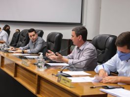 Câmara aprova projeto de lei para apreender veículos abandonados em ruas de Joinville