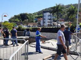 Vereadores questionam prefeitura sobre serviço executado onde calçada desabou em Joinville Vereadores questionam prefeitura sobre serviço executado onde calçada desabou em Joinville