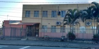Trabalhador morre após cair de telhado de escola em Joinville