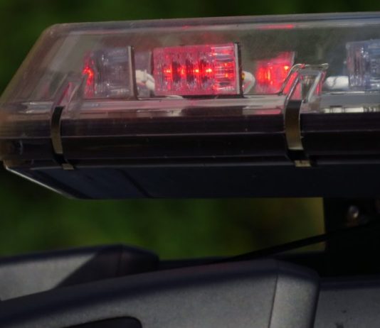 Jovem é atingido por tiros no braço e no rosto em Joinville