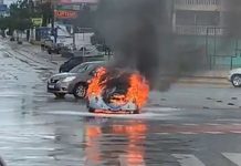 Carro pega fogo em joinville