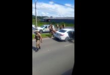 VÍDEO - Após tentar fugir da PM, motorista sob efeito de crack é preso em Joinville