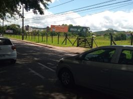 Mulher morre atropelada em frente à Câmara de Vereadores de Joinville